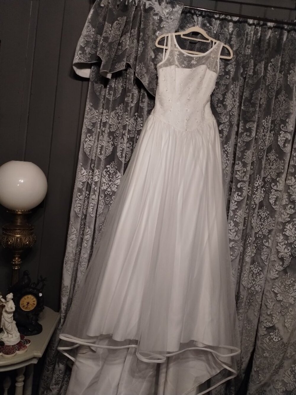 1980 Sweetheart Original Organza w/ Ribbon Detail